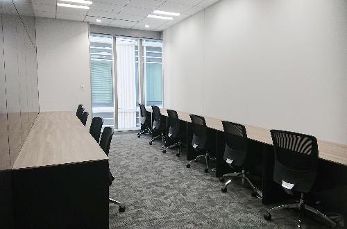 個室内